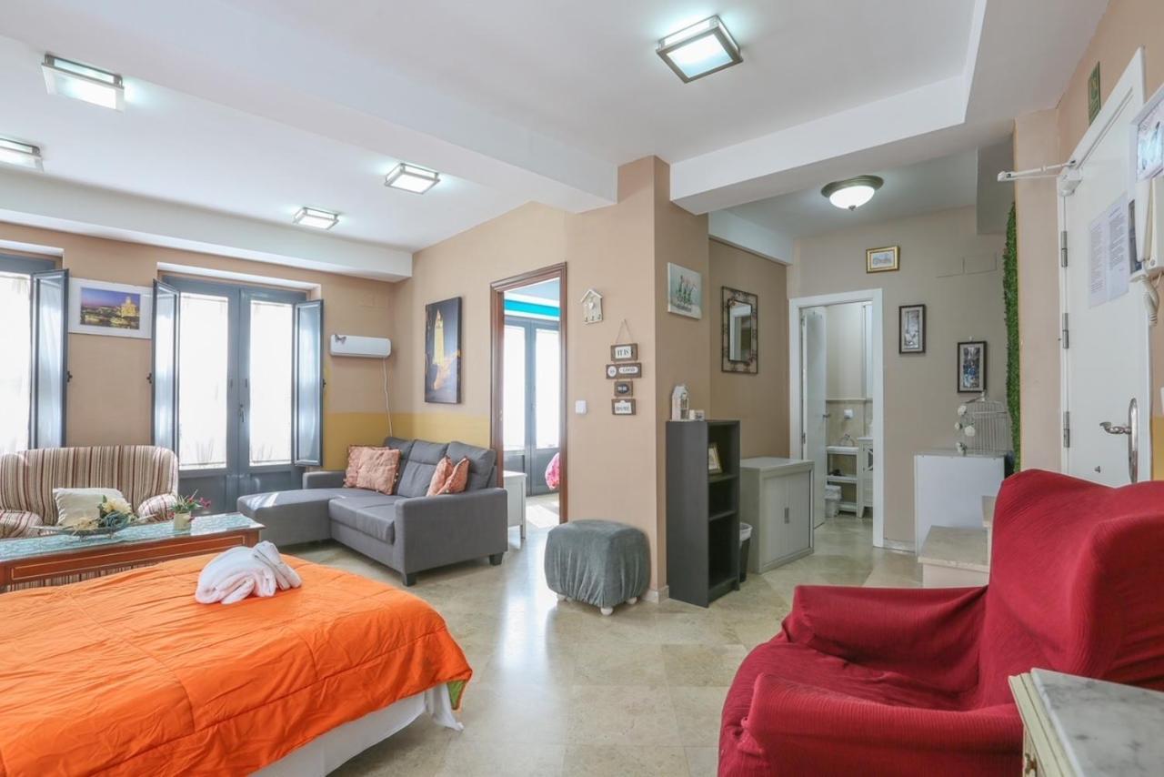 Apartamento DUPLEX SAGASTA Sevilla Bagian luar foto