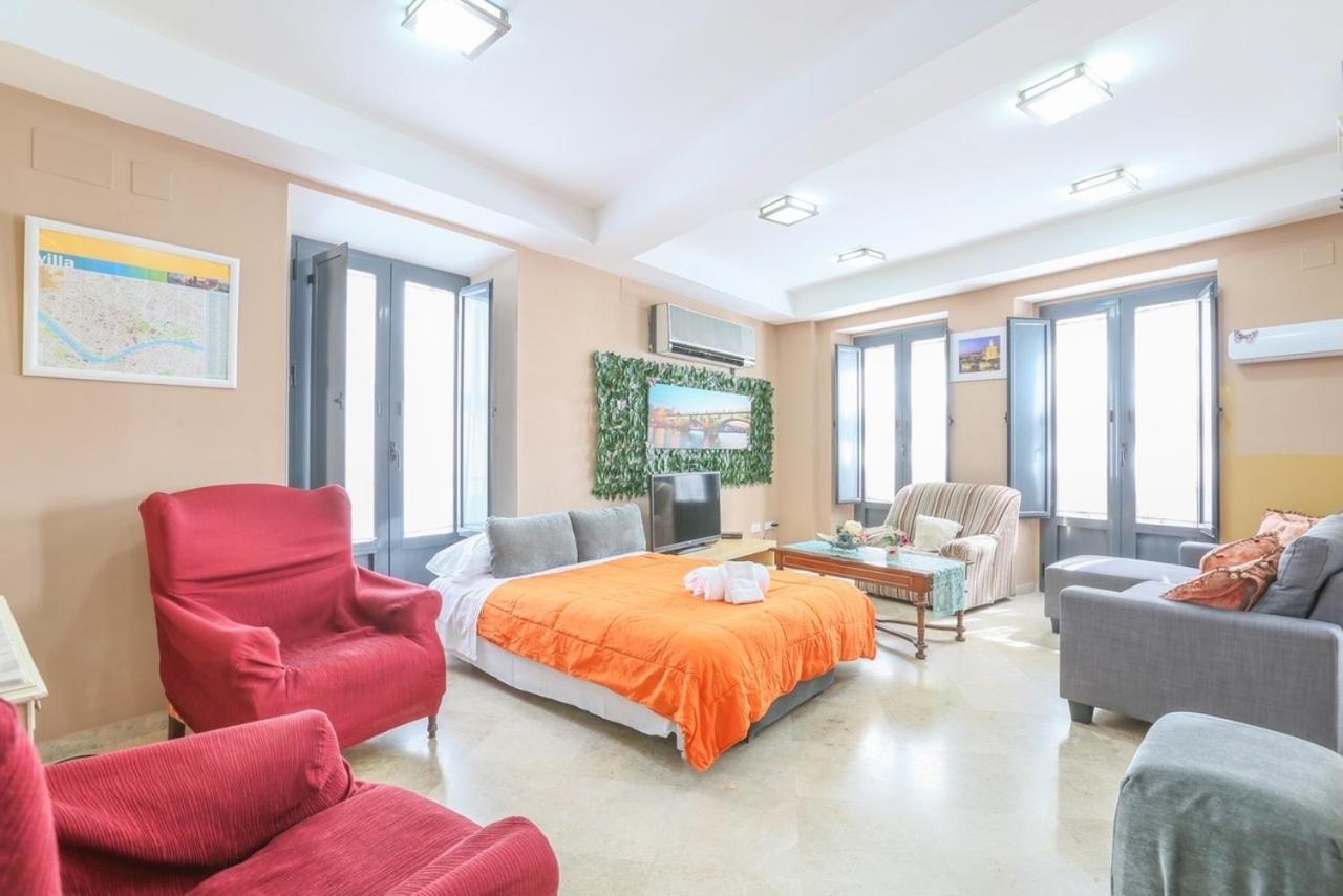 Apartamento DUPLEX SAGASTA Sevilla Bagian luar foto