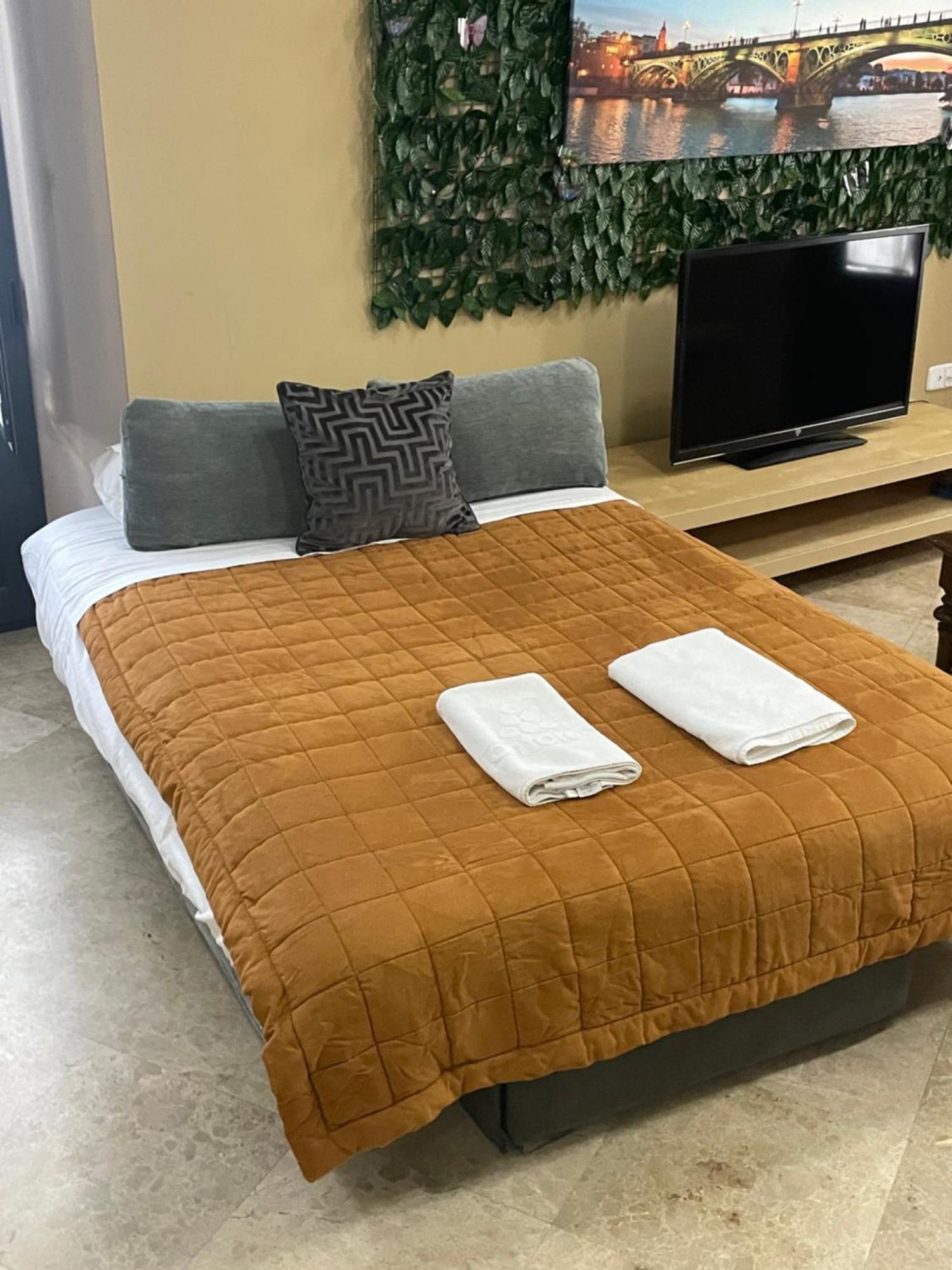 Apartamento DUPLEX SAGASTA Sevilla Bagian luar foto