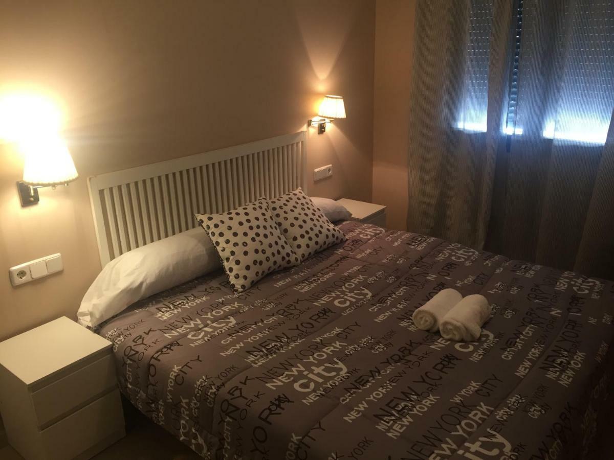Apartamento DUPLEX SAGASTA Sevilla Bagian luar foto